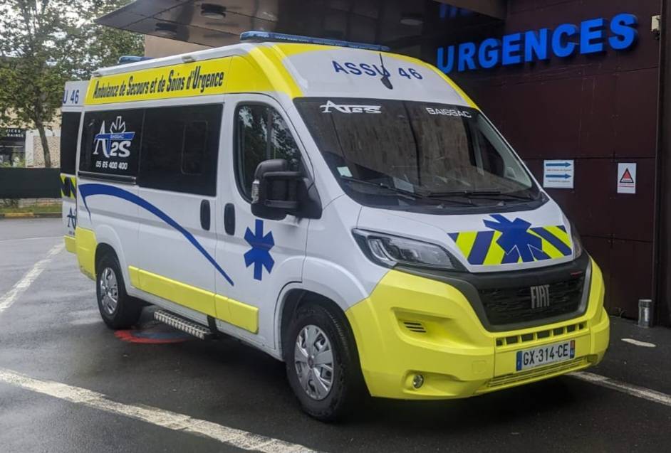 Ambulance à Saint-Étienne-de-Maurs